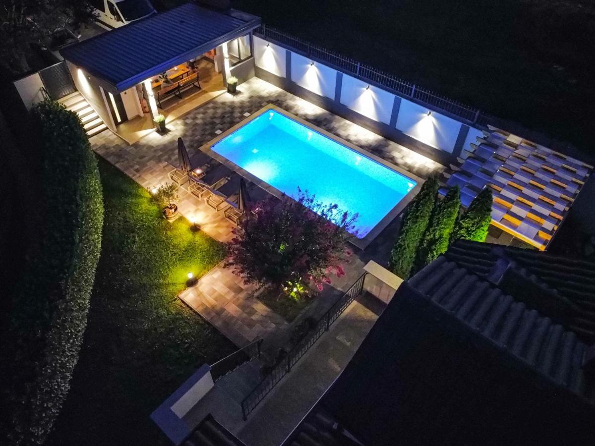 The Oasis Villa Trilj Exterior photo